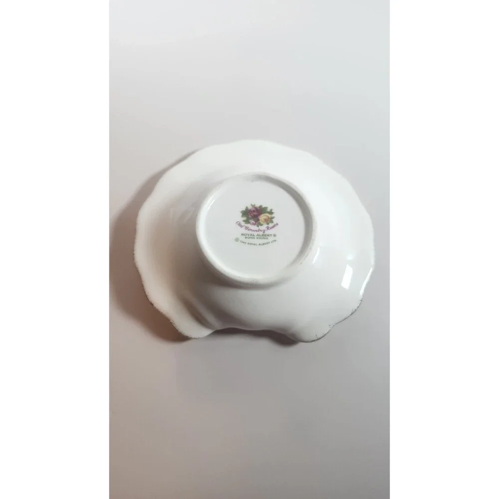 Royal Albert Old Country Roses Shell Tray 4.75x4.25